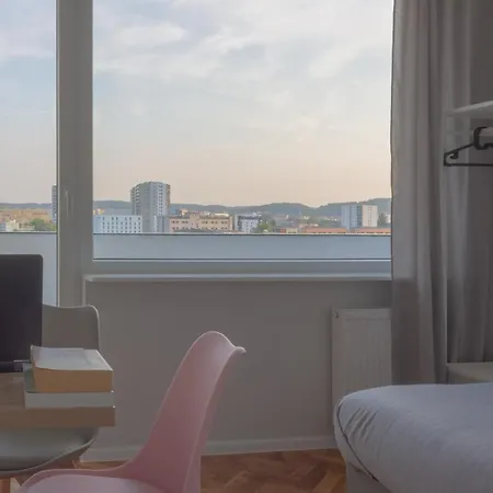 Initium - Na Wynajem - Obroncow Wybrzeza 4d Danzica