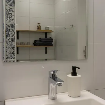 Initium - Na Wynajem - Obroncow Wybrzeza 4d