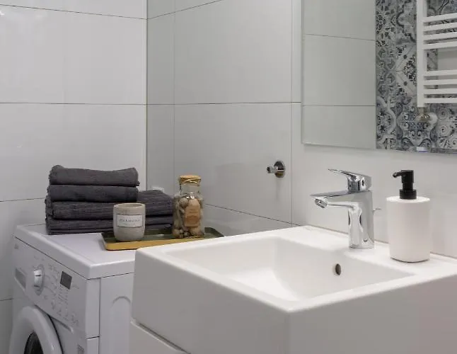 Initium - Na Wynajem - Obrońców Wybrzeża 4d Gdansk